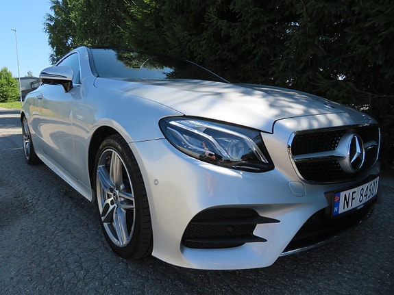 Mercedes-Benz E220 11 of 30