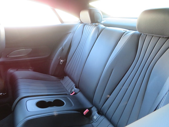 Mercedes-Benz E220 26 of 30