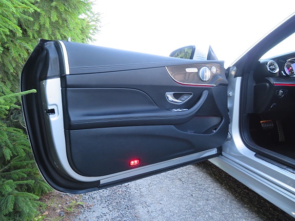 Mercedes-Benz E220 23 of 30