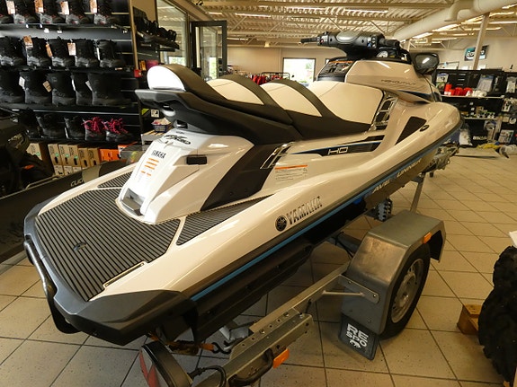 Lite og pent brukt vannscooter med tilhenger! 4 of 5