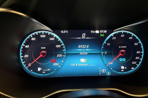 Mercedes-Benz GLC300 e 9 of 22