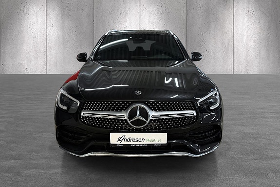 Mercedes-Benz GLC300 e 2 of 20