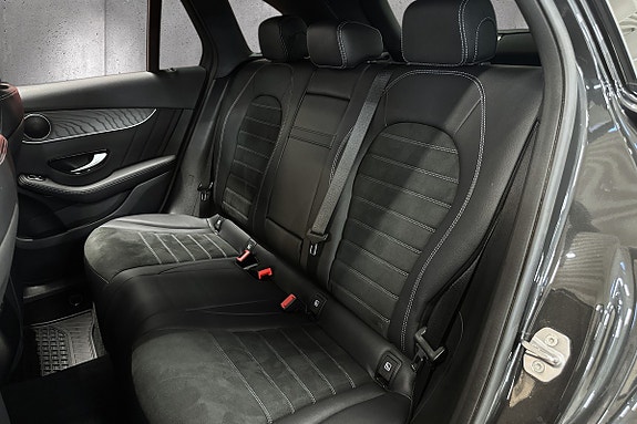 Mercedes-Benz GLC300 e 18 of 20