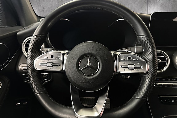 Mercedes-Benz GLC300 e 14 of 20