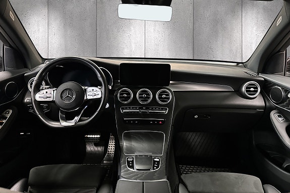 Mercedes-Benz GLC300 e 12 of 20