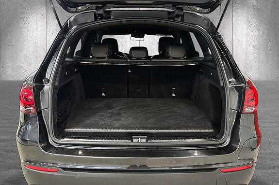 Mercedes-Benz GLC300 e 11 of 20