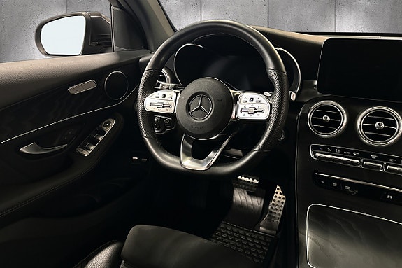Mercedes-Benz GLC300 e 13 of 20