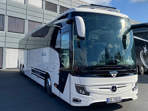 Mercedes-Benz Tourismo 2 of 5