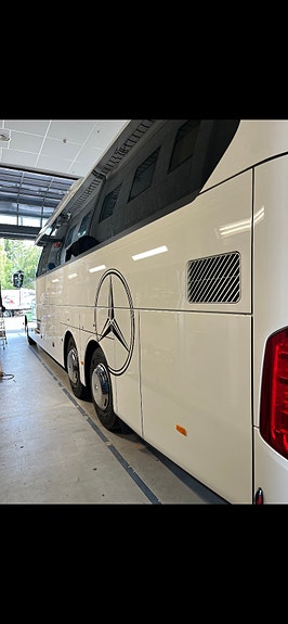 Mercedes-Benz Tourismo 3 of 5