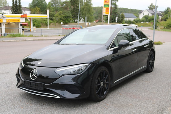 Mercedes-Benz EQE350 2 of 28