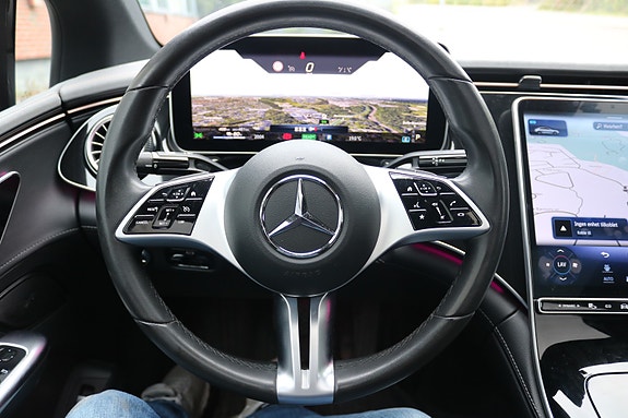 Mercedes-Benz EQE350 21 of 28