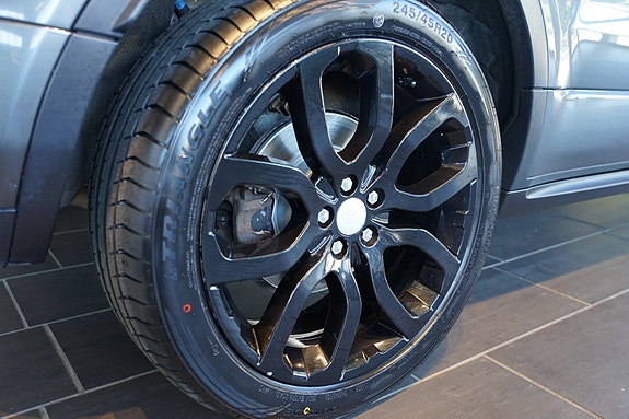 Land Rover Range Rover Evoque 16 of 16
