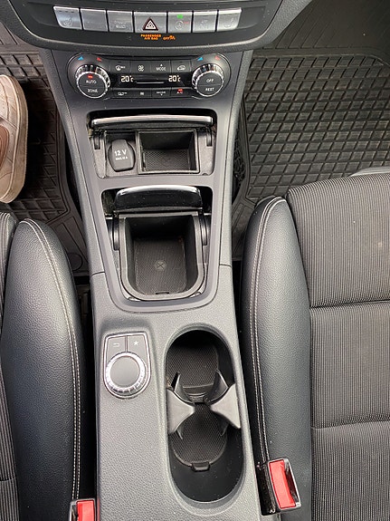 Mercedes-Benz B180 16 of 18