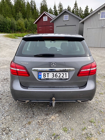 Mercedes-Benz B180 5 of 18