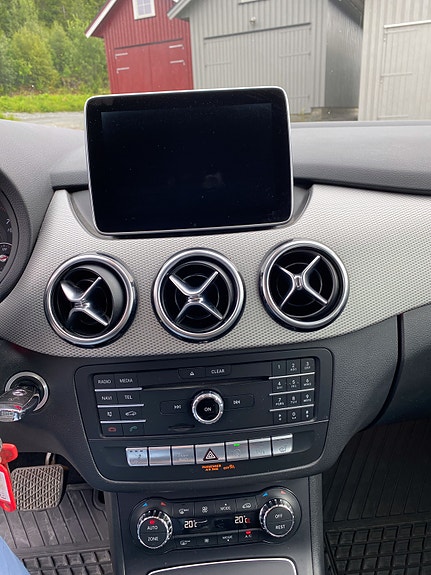 Mercedes-Benz B180 14 of 18
