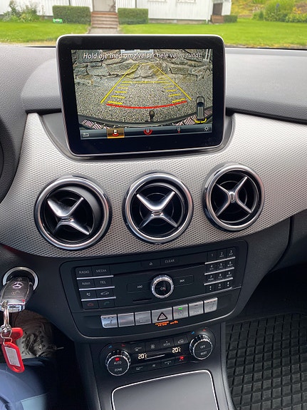 Mercedes-Benz B180 18 of 18