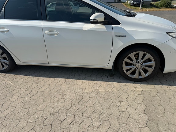 Toyota Auris 3 of 13