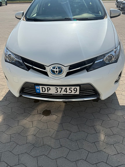 Toyota Auris 4 of 13