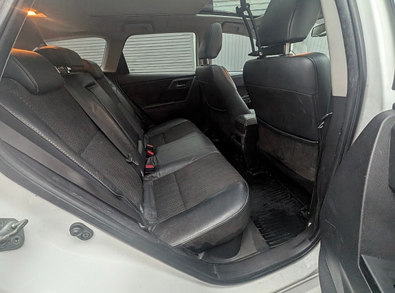 Toyota Auris 11 of 13