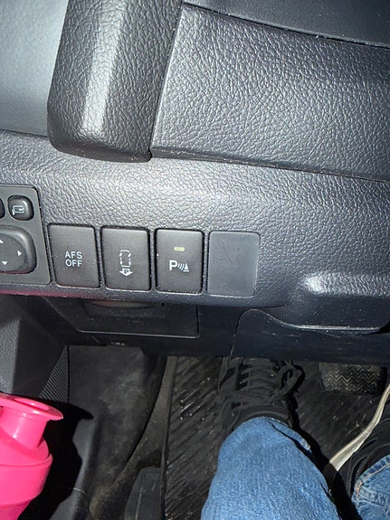 Toyota Auris 10 of 13