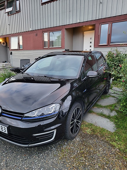 Volkswagen Golf VII 2 of 5