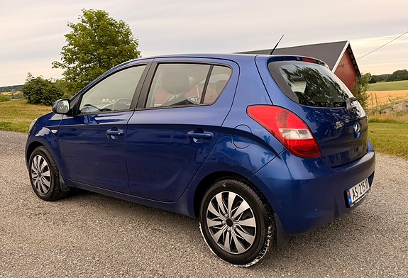 Hyundai i20 3 of 5