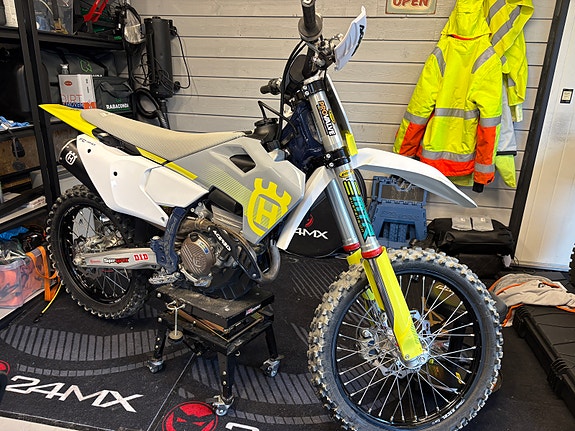 Husqvarna FC350 6 of 13