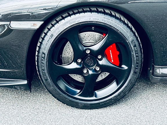 Porsche 911 Turbo 4 of 5