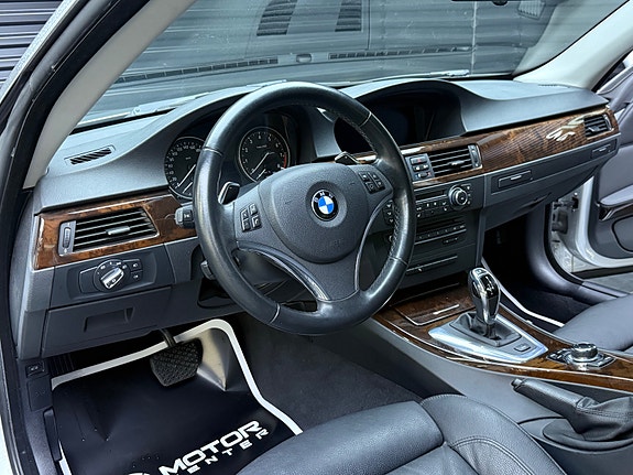 BMW 335i 11 of 30