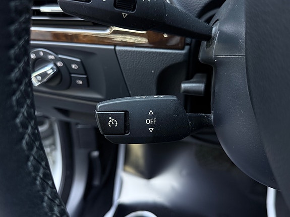 BMW 335i 17 of 30