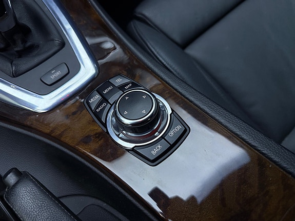 BMW 335i 26 of 30