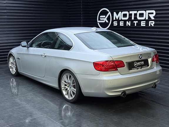 BMW 335i 2 of 30