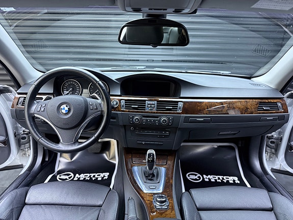 BMW 335i 10 of 30