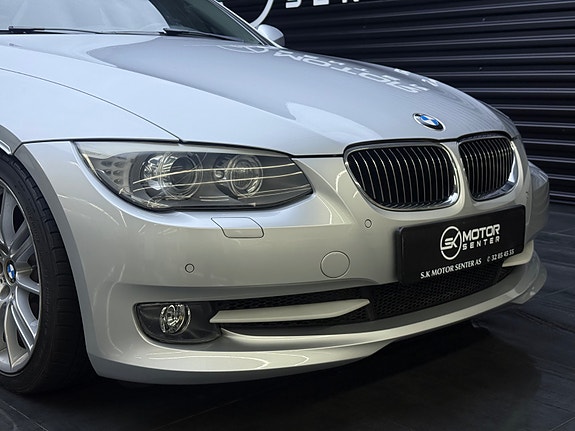 BMW 335i 3 of 30
