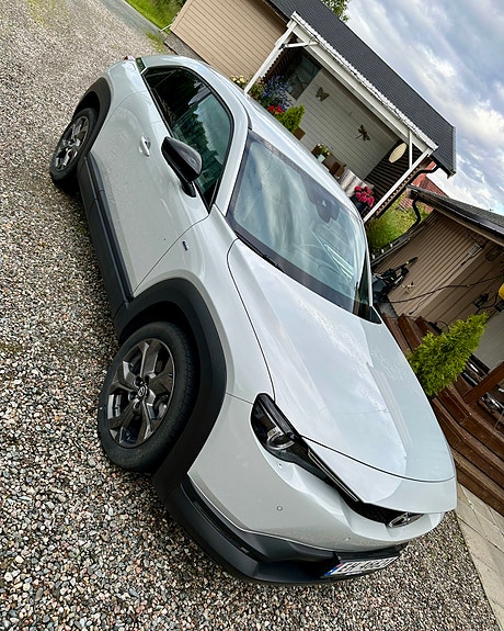 Mazda MX-30 3 of 5