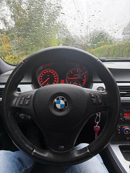 BMW 318d 4 of 4
