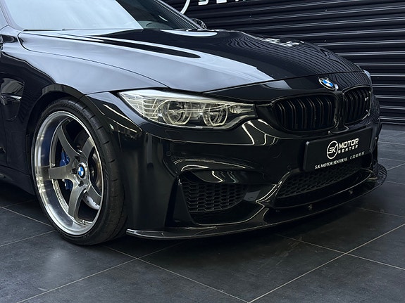 BMW M4 7 of 30