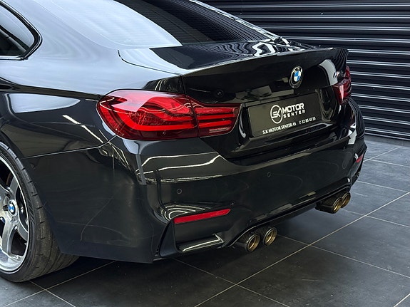 BMW M4 12 of 30