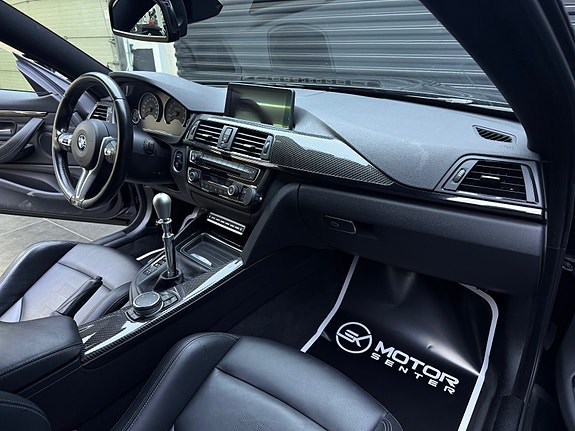 BMW M4 20 of 30