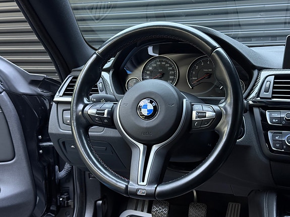 BMW M4 21 of 30