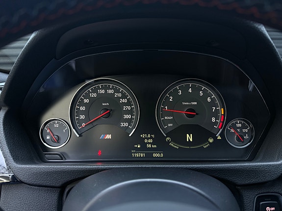 BMW M4 25 of 30