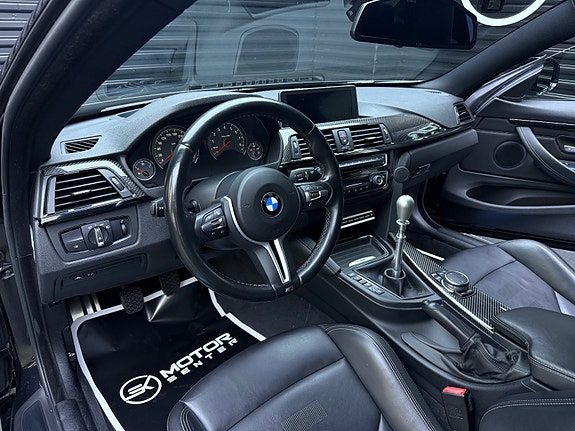 BMW M4 19 of 30