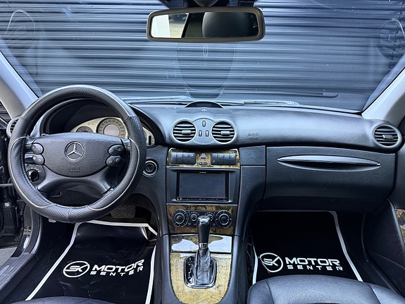 Mercedes-Benz CLK350 8 of 30