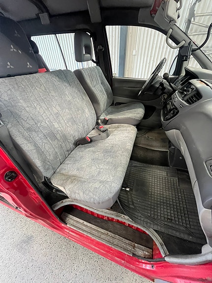 Mitsubishi L400 Spacegear 30 of 30