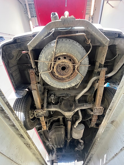 Mitsubishi L400 Spacegear 9 of 30