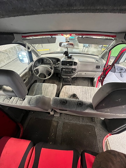 Mitsubishi L400 Spacegear 18 of 30