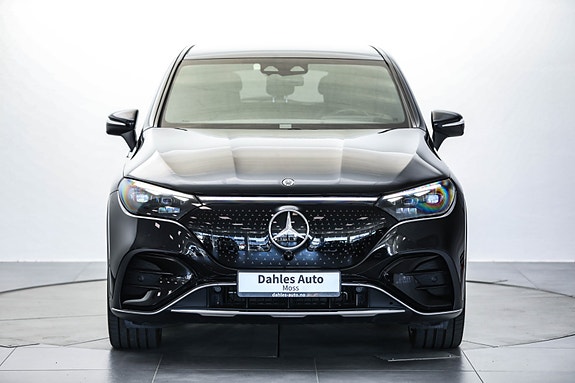 Mercedes-Benz EQE350 12 of 30