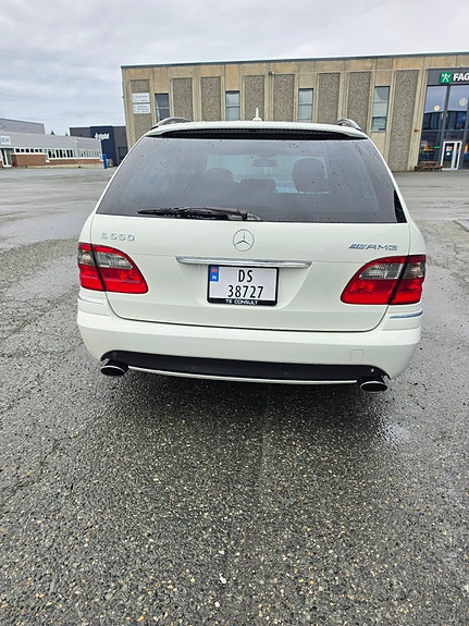 Mercedes-Benz E55 5 of 14
