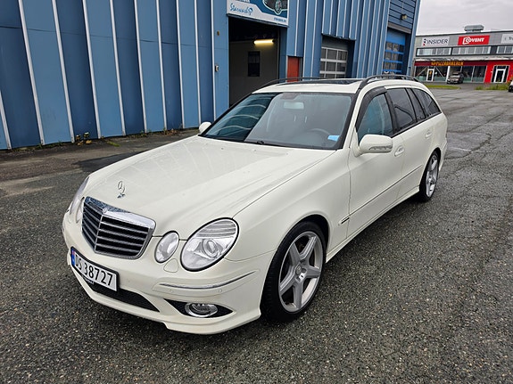 Mercedes-Benz E55 2 of 14