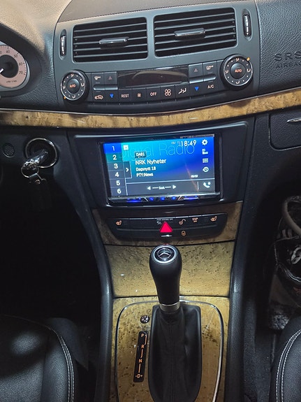 Mercedes-Benz E55 9 of 14